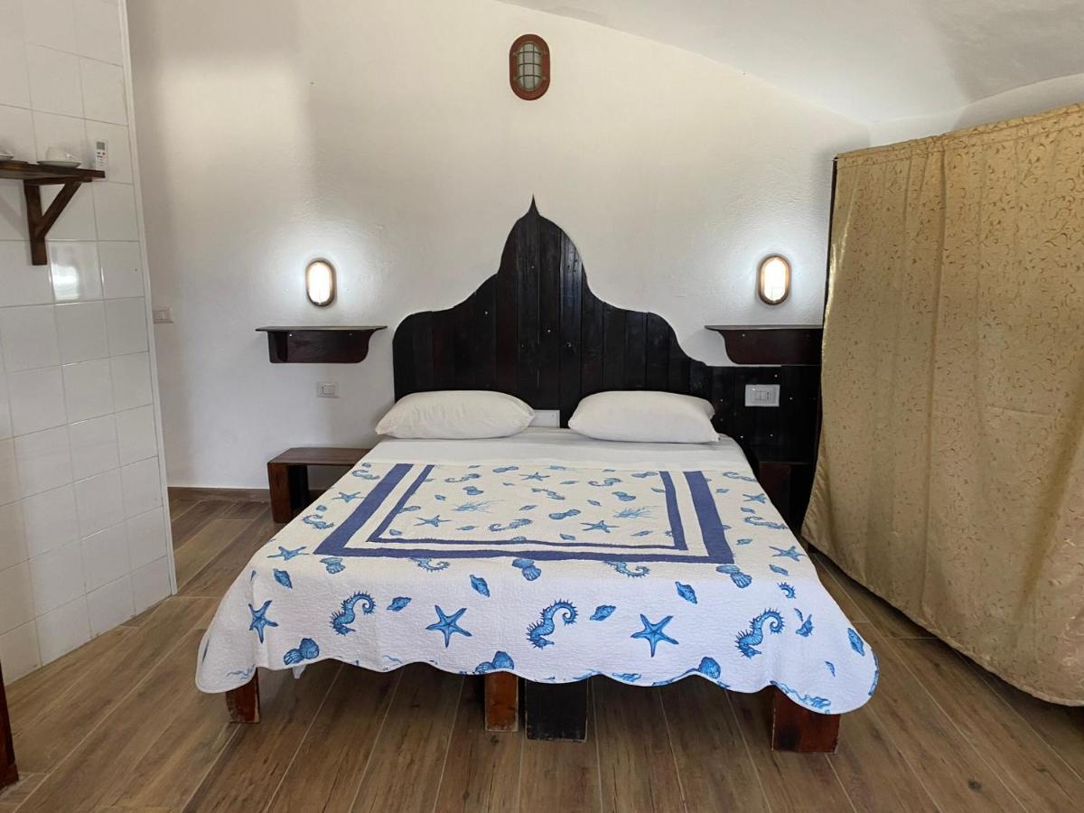 Villaggio La Roccia Camping Lampedusa Exterior foto